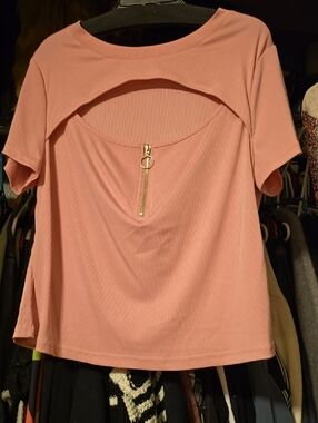 Women's Blush Pink Zip-Front Cutout Crop Top